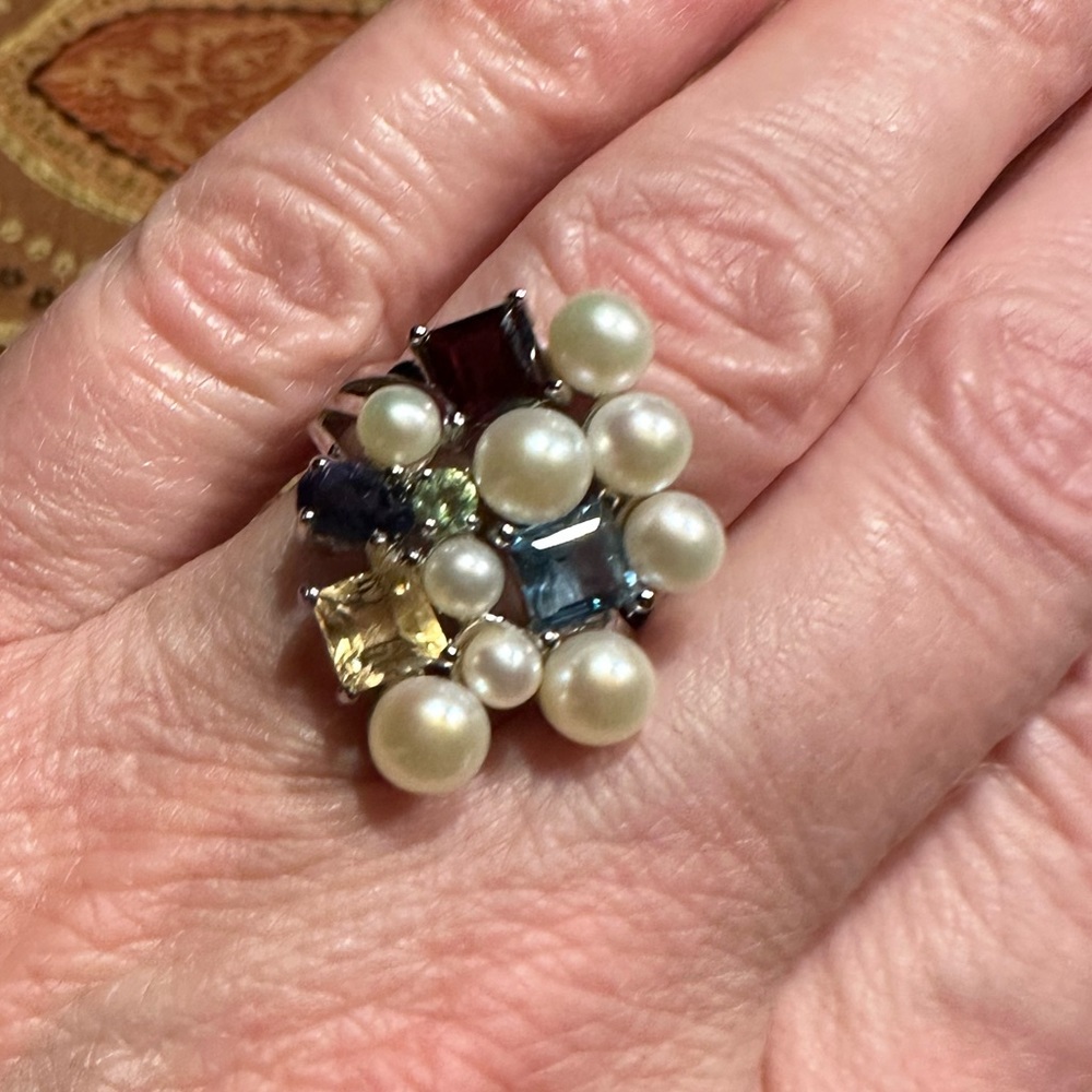 Ross Simmons genuine pearl and gems in sterling silver ring.